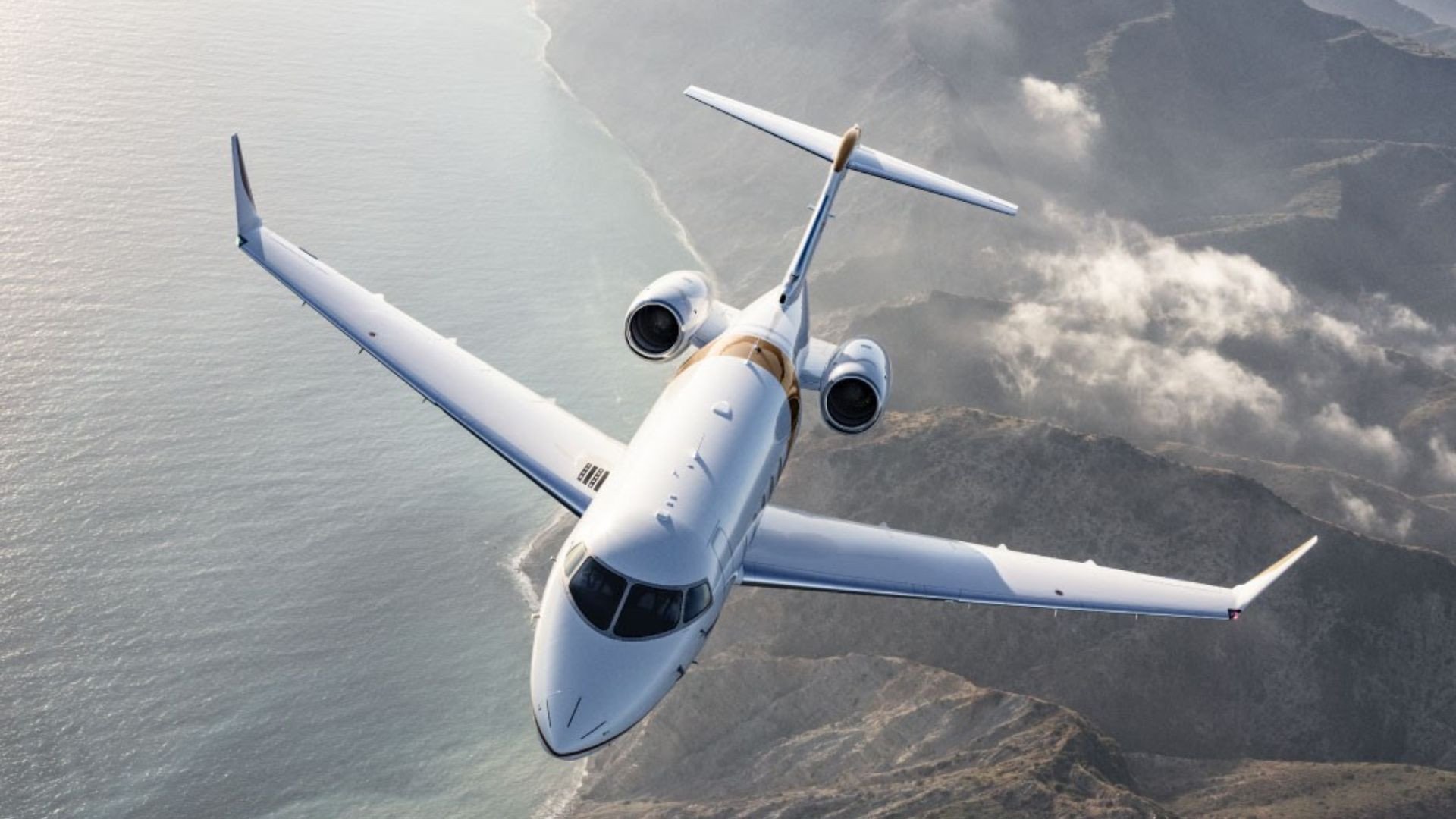 Why private jets fly higher than commercial planes Why private jets fly higher than commercial planes