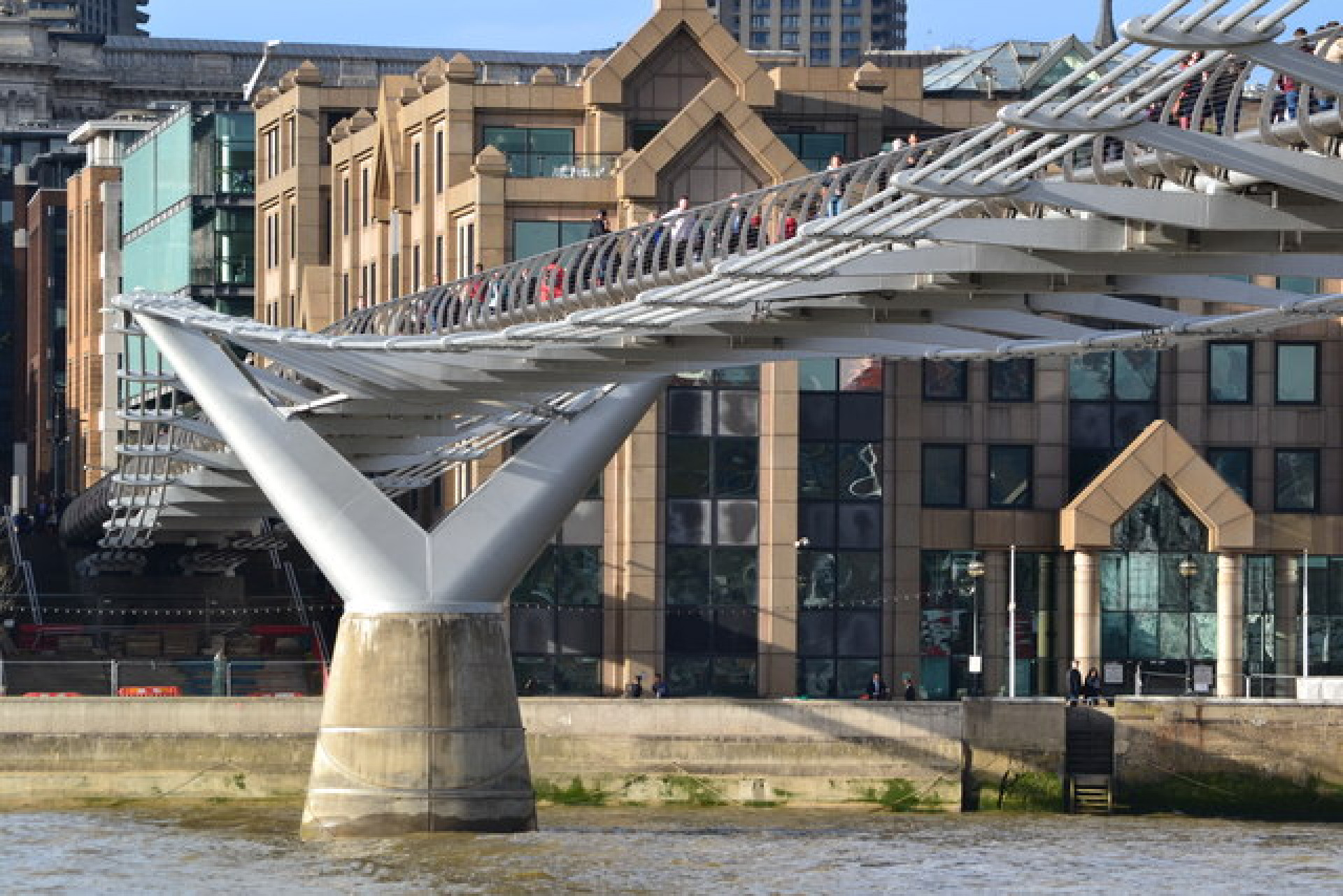 Murphy Bridge Murphy's law: 5 engineering mistakes proving Murphy's Law importance