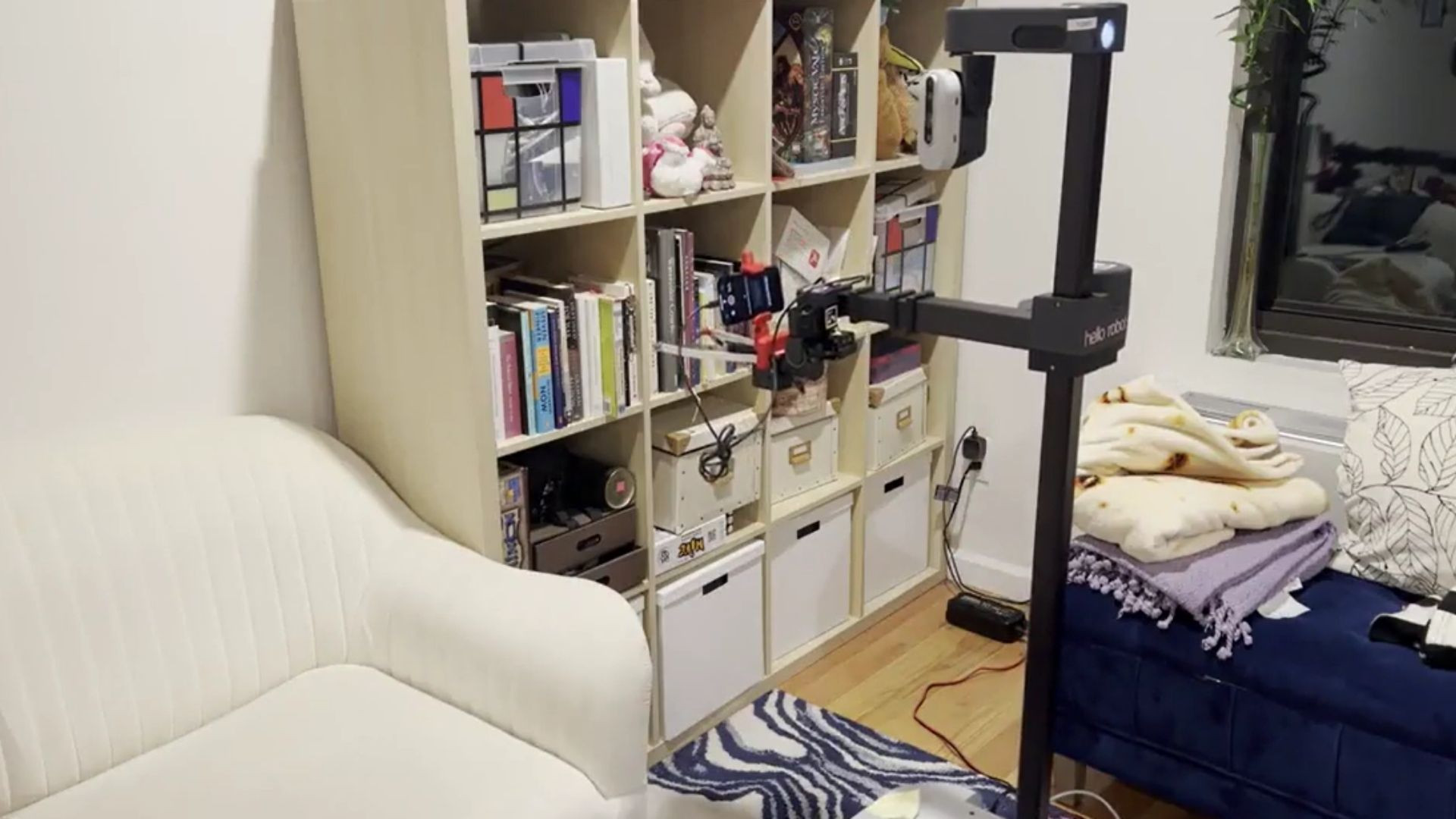 iPhone butler? Robot masters to open cupboard, pull chair, in 20 mins