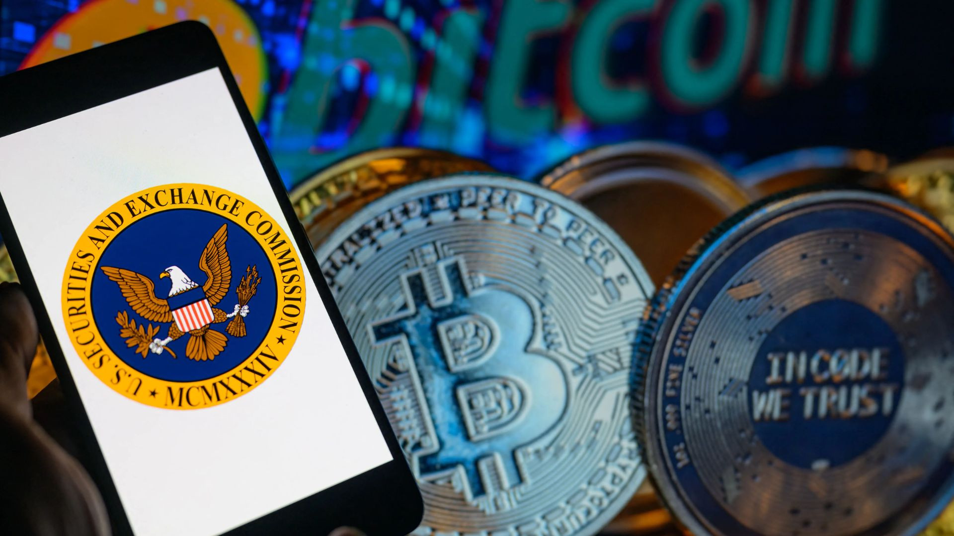 SEC approves bitcoin ETFs despite crypto risks