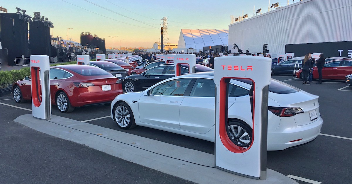 Tesla Shares Fall as Q1 Production and Delivery Numbers Fail to Impress