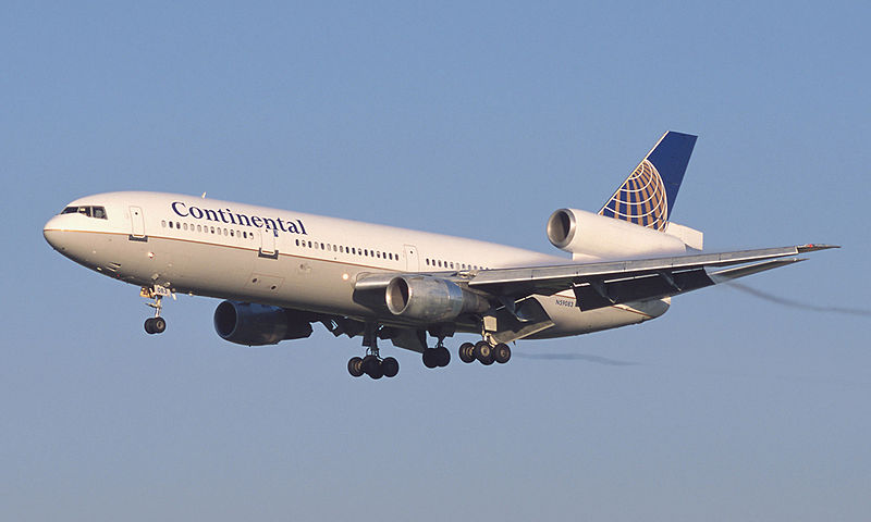 aircraft flaws DC-10