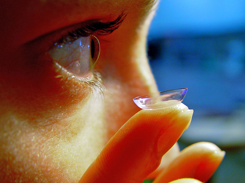 New Contact Lenses Deliver Drugs Directly In the Wearer's Eyes