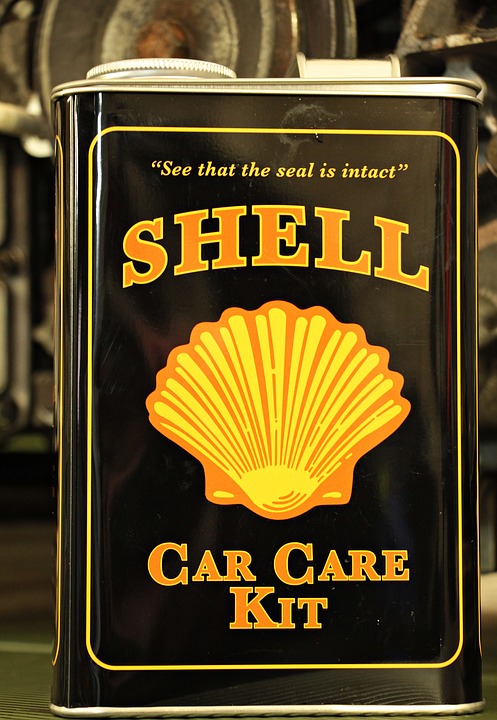 What Using the Wrong Oil During an Oil Change Really Does to Your Car What Using the Wrong Oil During an Oil Change Really Does to Your Car