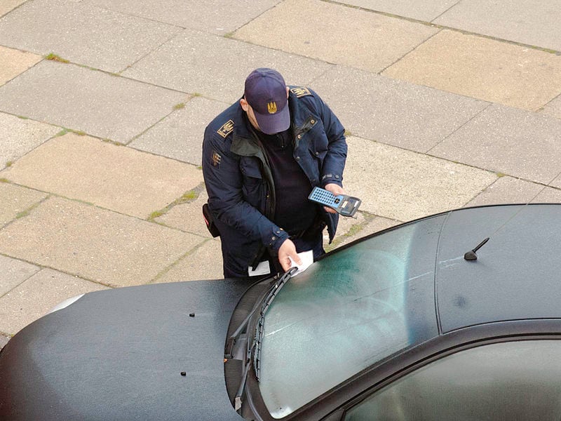 This Free Robot Lawyer Helps People Get out of Paying Parking Fines This Free Robot Lawyer Helps People Get out of Paying Parking Fines