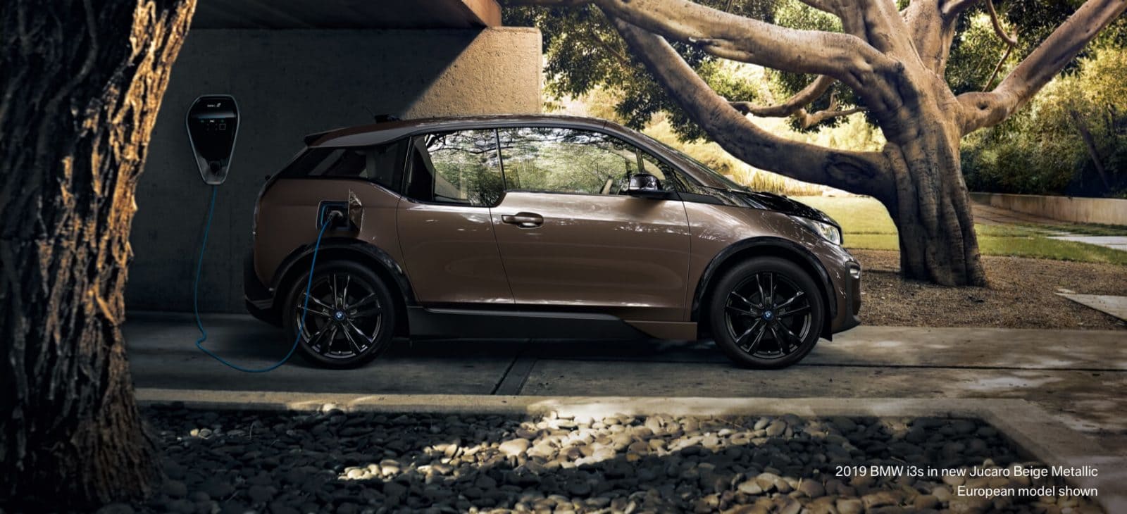 You'll move silently and efficiently through the city in BMW's 2019 all electric i3