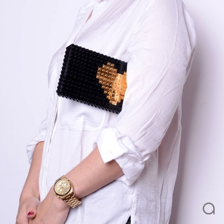 Handbags-made-with-the-worlds-most-famous-toy-bricks.4__880