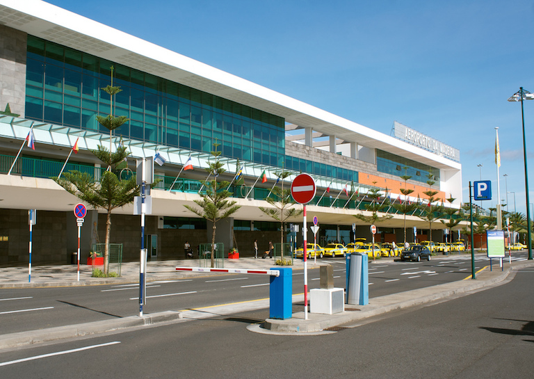 Madeira Airport structure