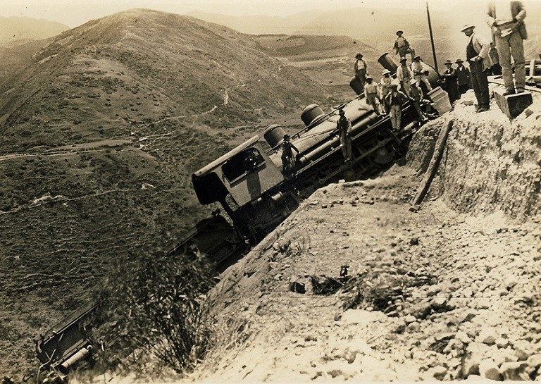 Train Engineer Devil A Deadly Track: Devil's Nose Railroad