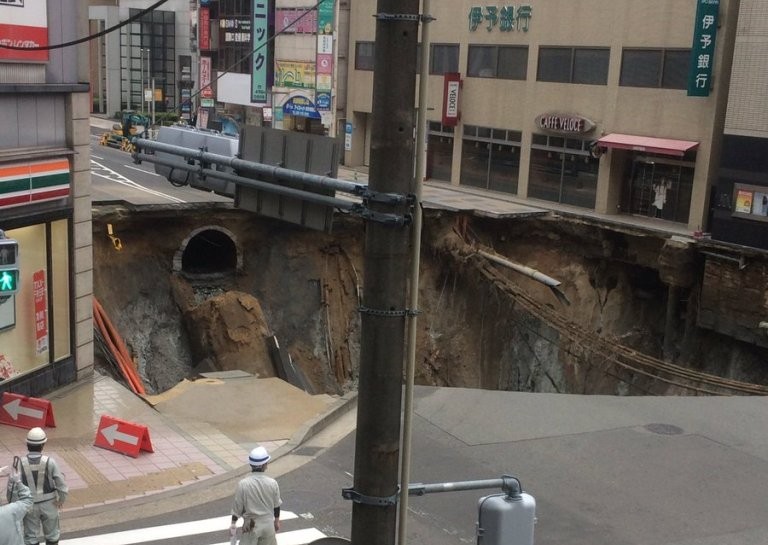 Sinkhole ‪ フリースタンディングバス水栓 NF63648K | 水栓金具,フリー