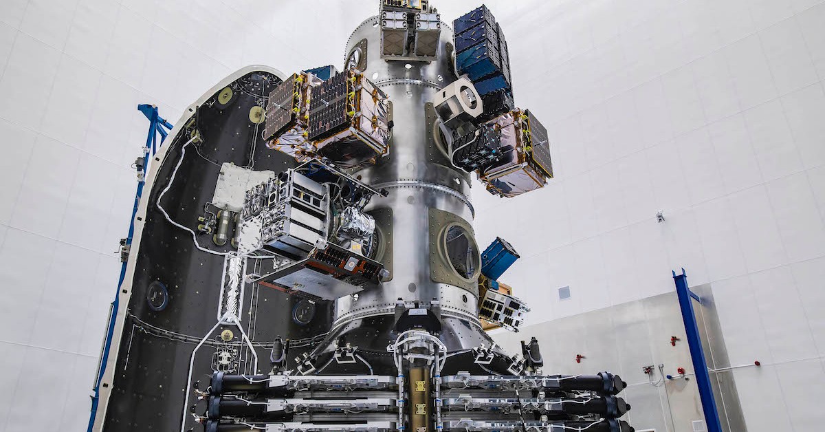 Spacelink SpaceX Adds Laser Links to 10 Starlink Satellites in Polar Orbit