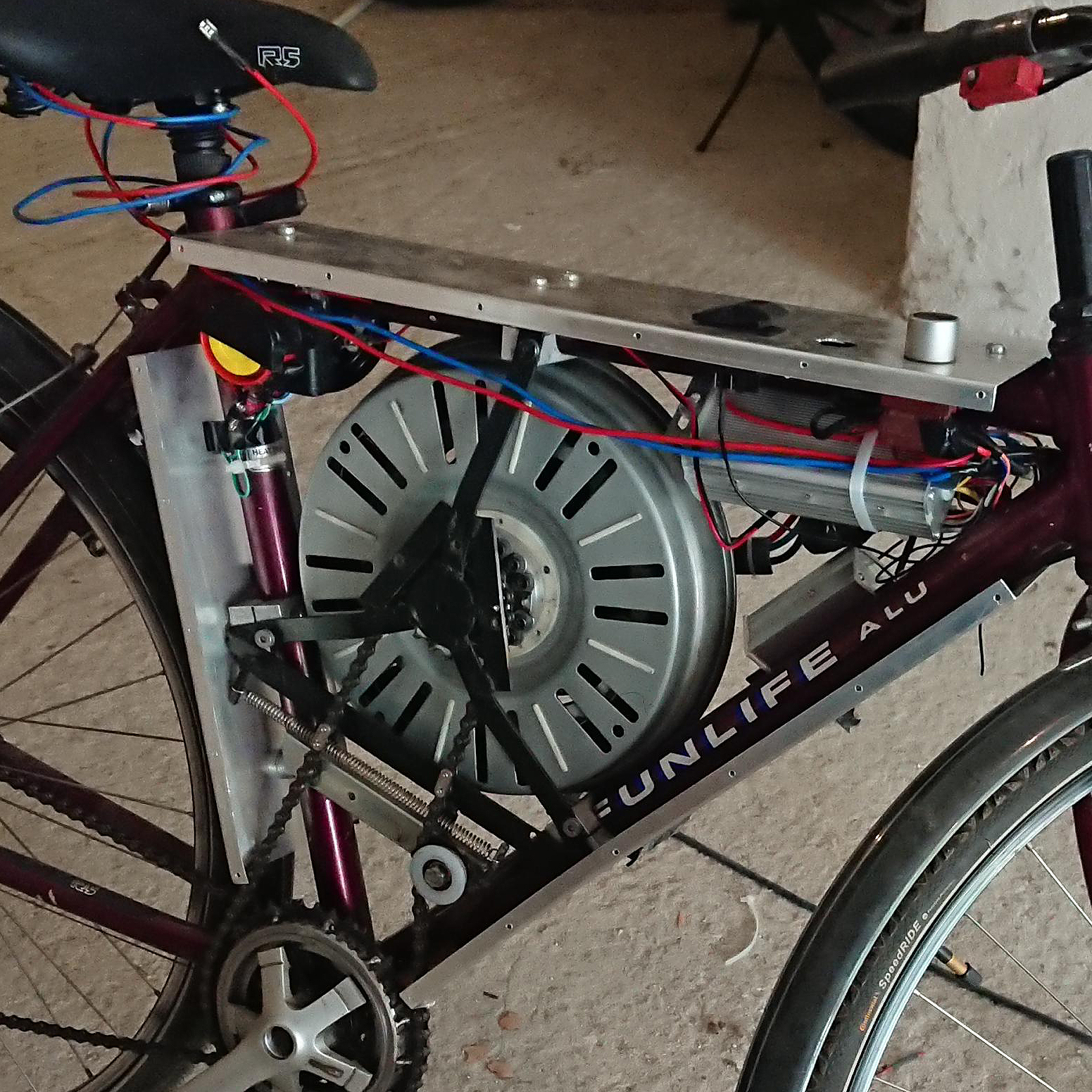 Guy Builds E Bike Out of Washing Machine Parts That Can Hit 68 MPH