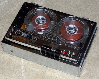 Tape recorder Tape recorder