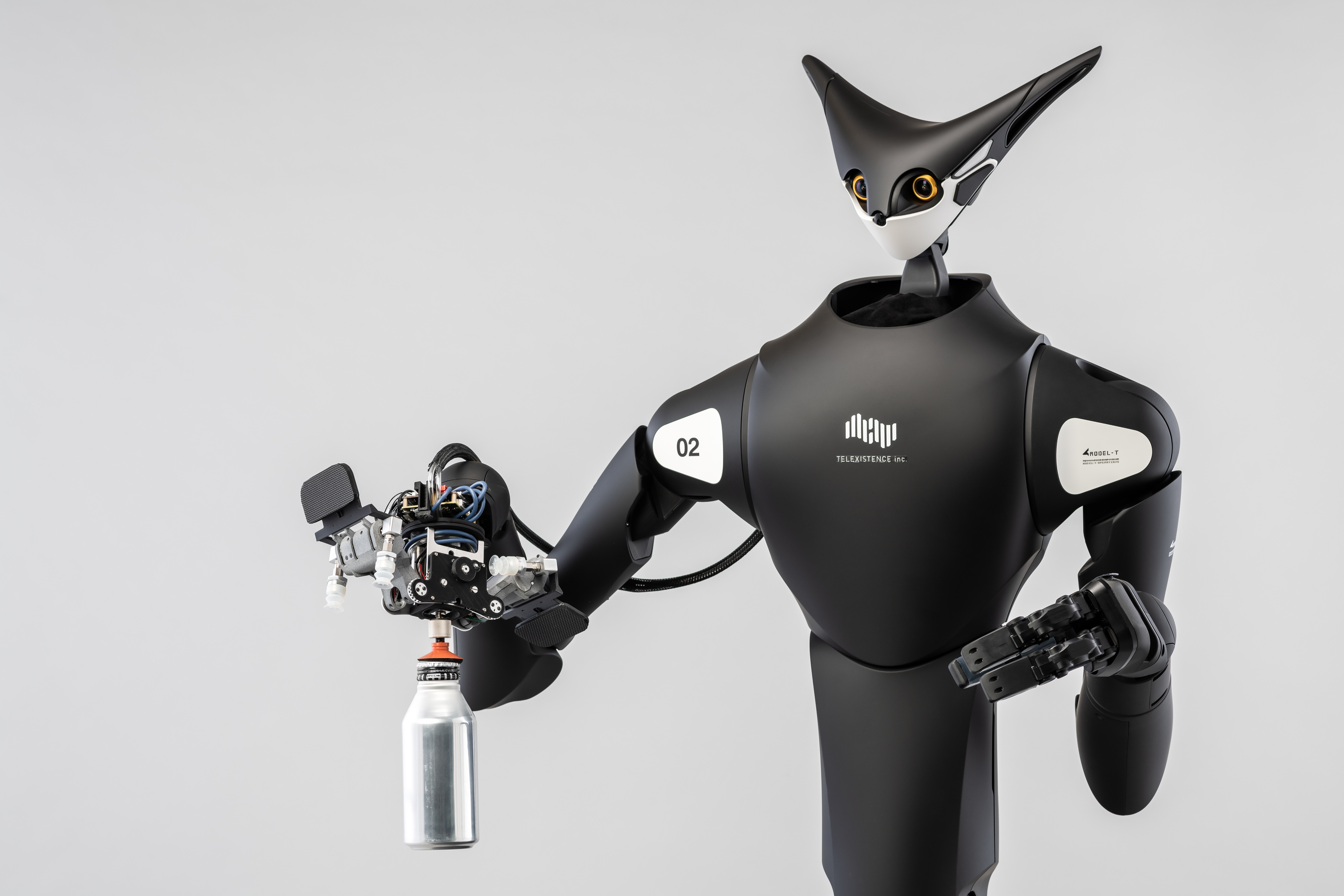 Remote-Controlled Robot Staff Tested in Japanese Convenience Store Remote-Controlled Robot Staff Tested in Japanese Convenience Store