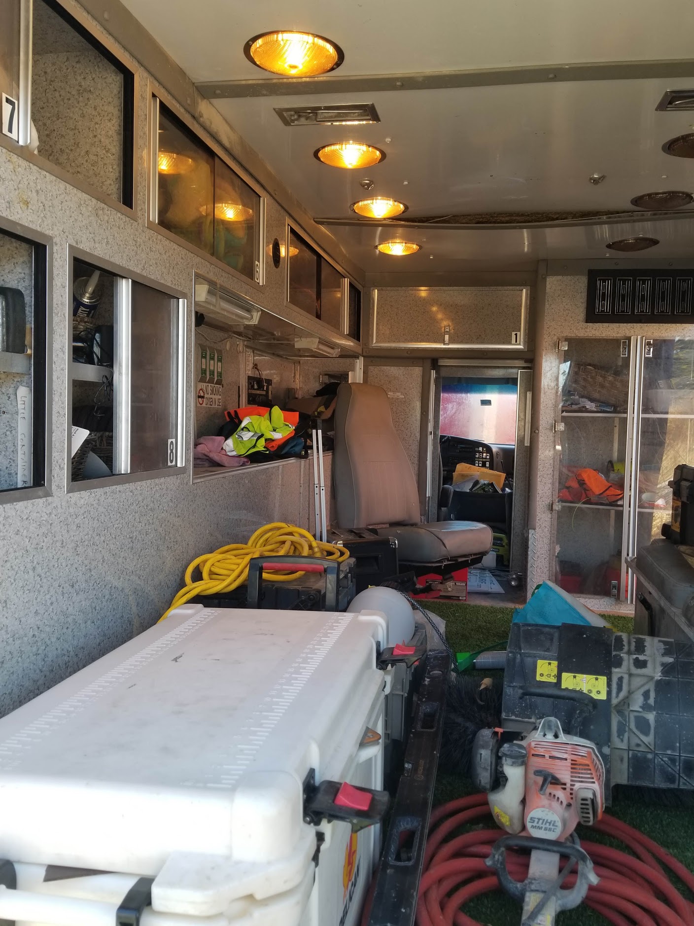 A Man Turned This Secondhand Ambulance into His Dream Home A Man Turned This Secondhand Ambulance into His Dream Home