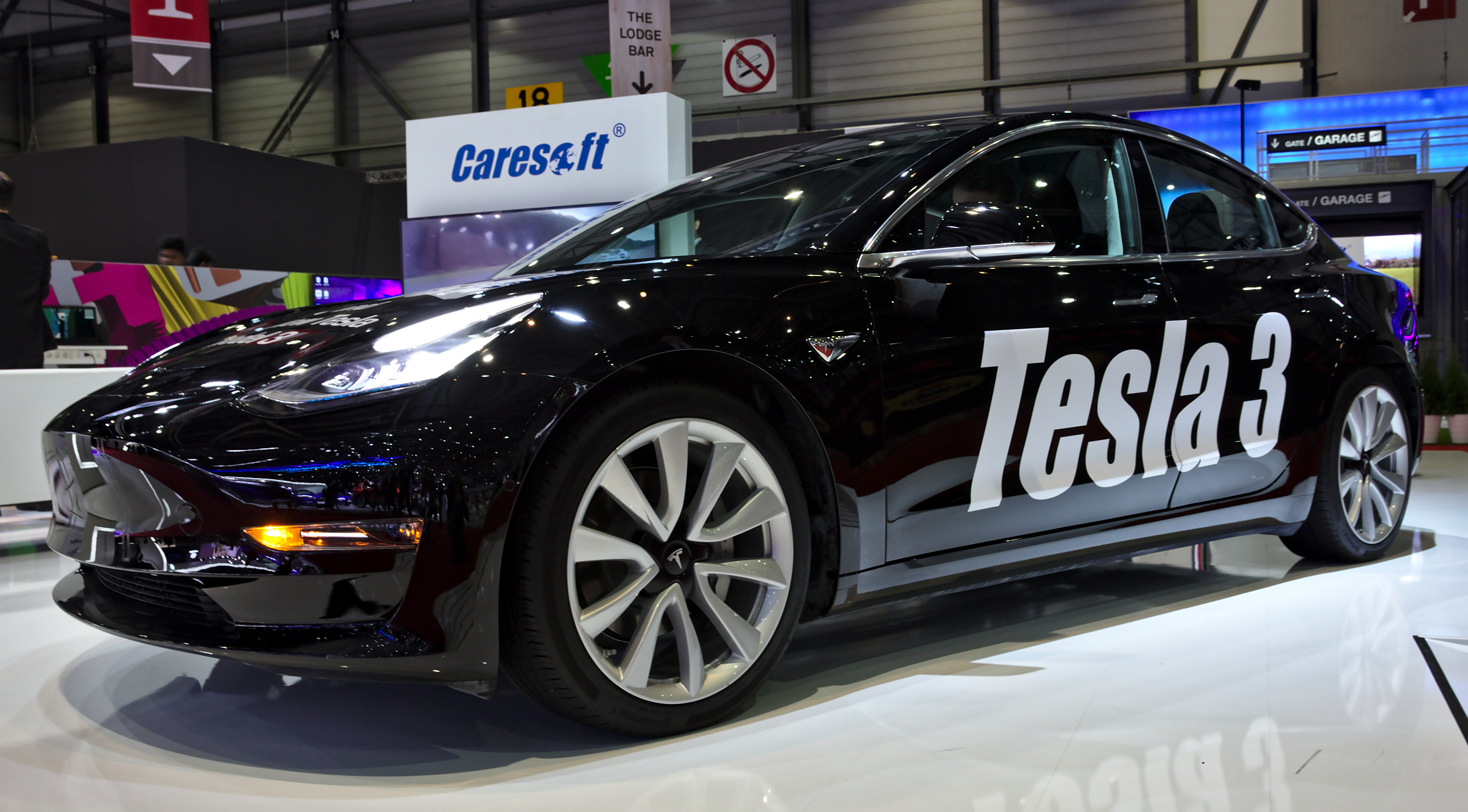 Take a Look At Tesla Model 3 Vehicles in a Race Between Boring Company Tunnel and Traffic Take a Look At Tesla Model 3 Vehicles in a Race Between Boring Company Tunnel and Traffic