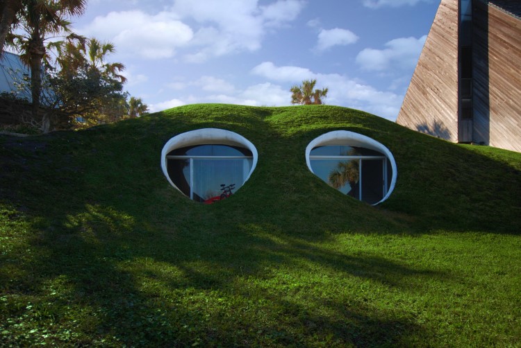 11 Unusually Engineered Houses Designed by Genius Architects 11 Unusually Engineered Houses Designed by Genius Architects