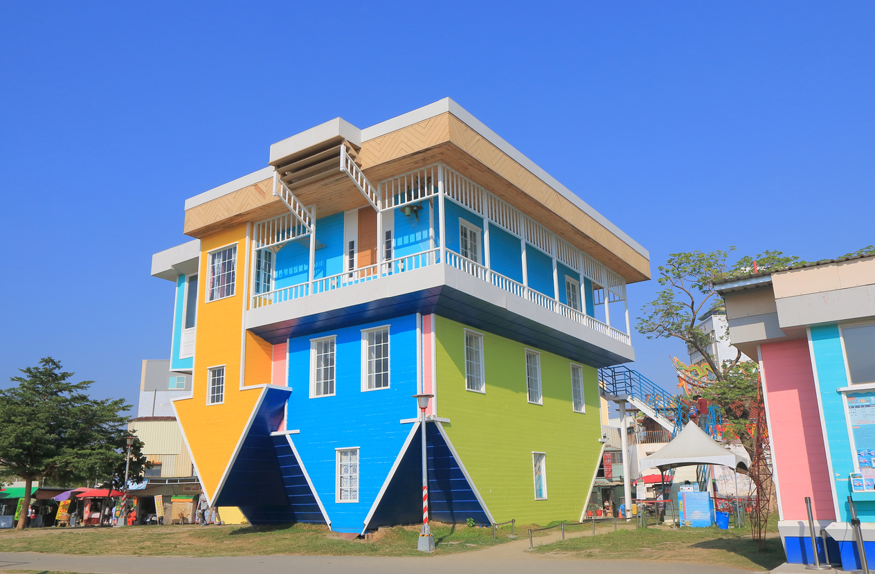 11 Unusually Engineered Houses Designed by Genius Architects 11 Unusually Engineered Houses Designed by Genius Architects