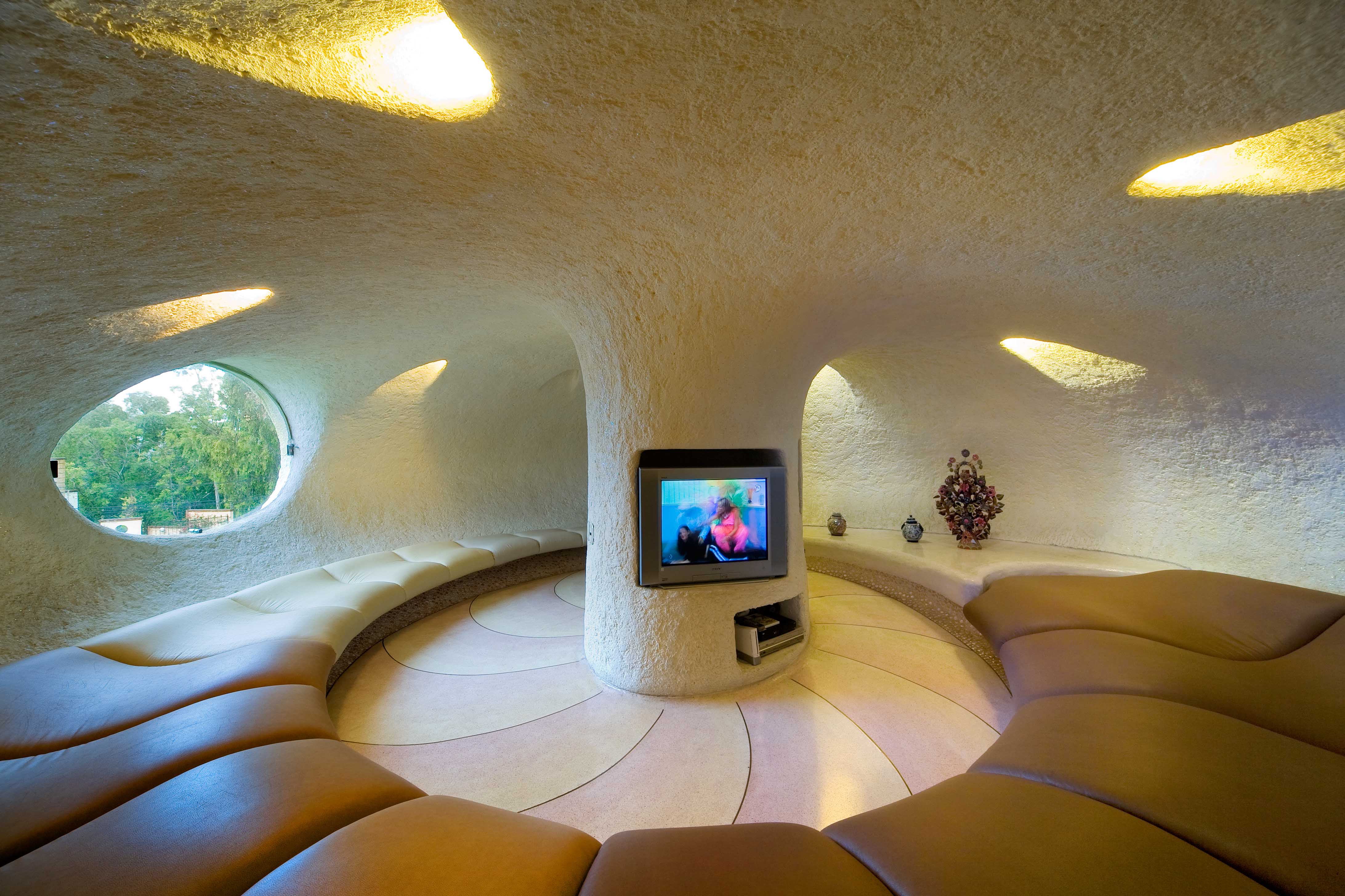 11 Unusually Engineered Houses Designed by Genius Architects 11 Unusually Engineered Houses Designed by Genius Architects