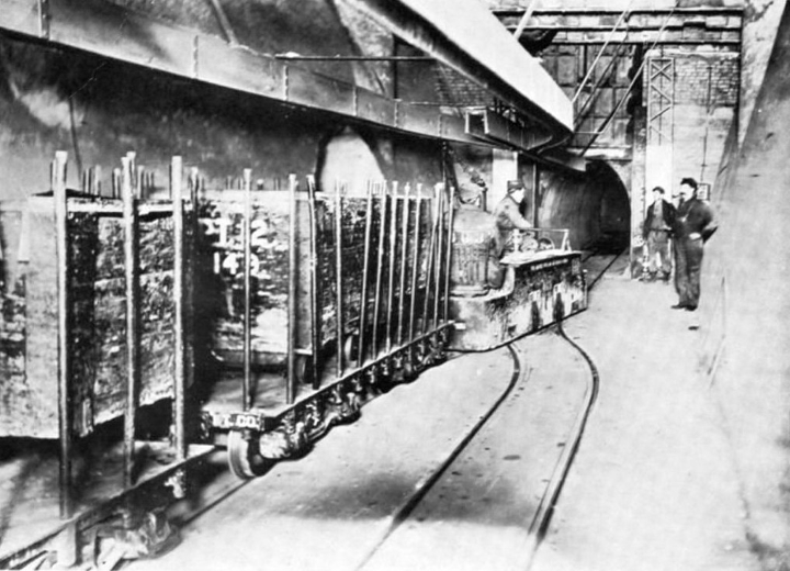 Before Elon Musk Builds a Tunnel Under Chicago, He Should Remember the