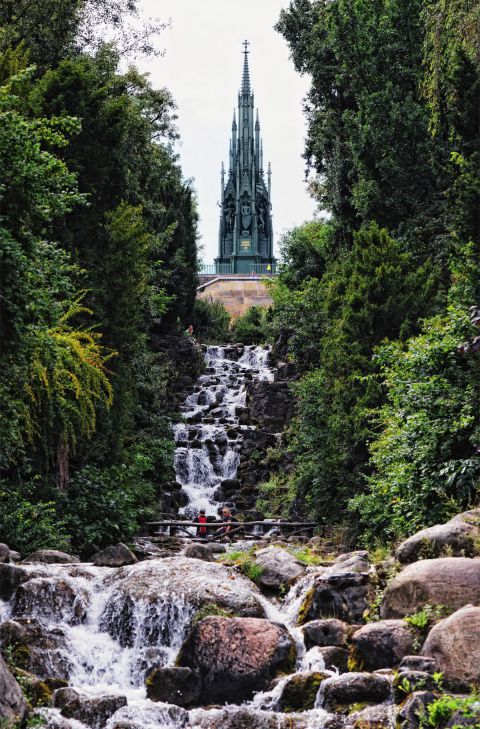 manmade waterfalls berlin