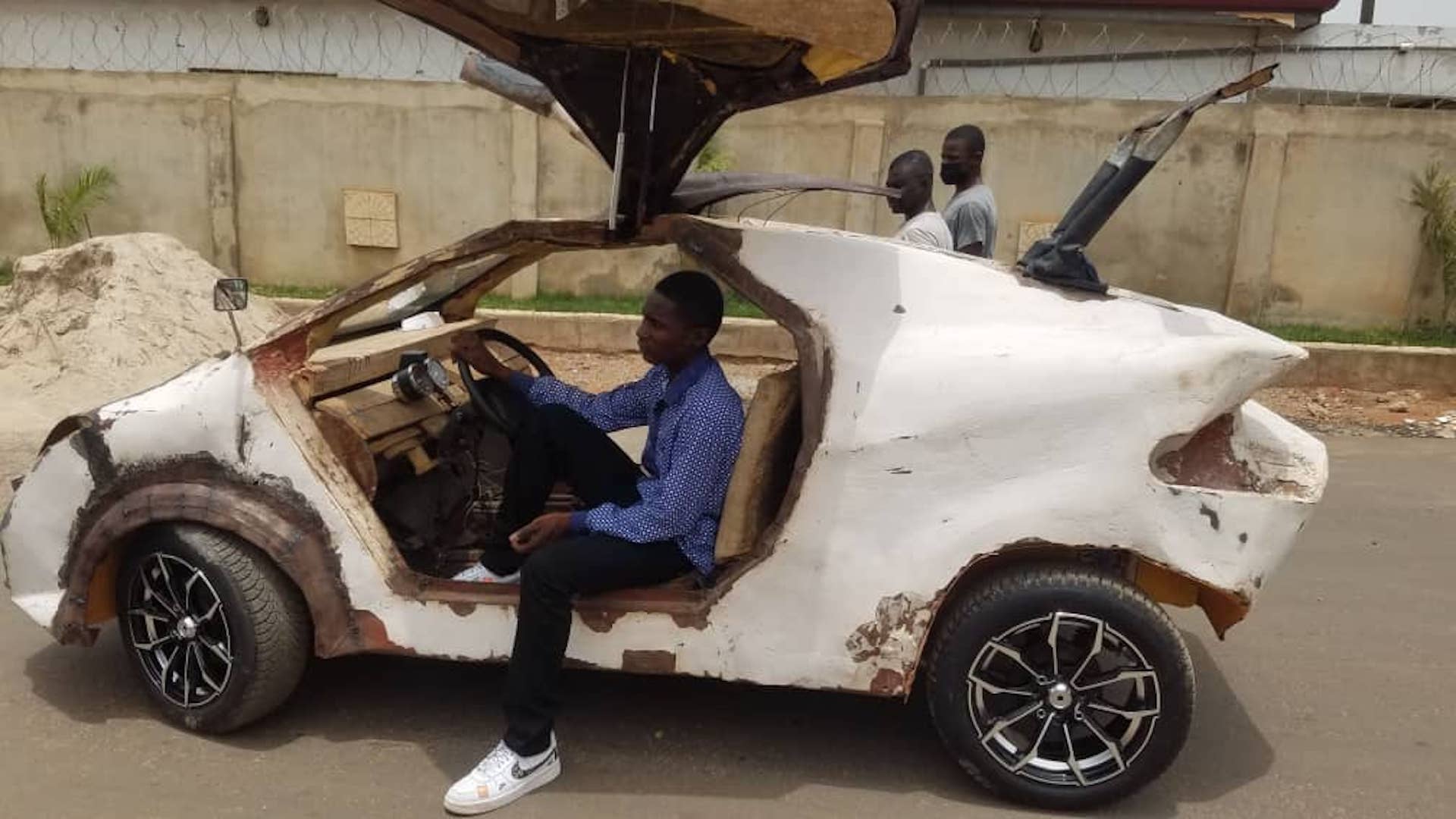 Ghanaian Prodigy Builds 3,000 DIY Car With Scrap Pieces