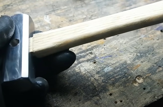 old to new hammer handle in head