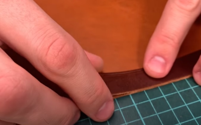 diy leather wallet glue pieces
